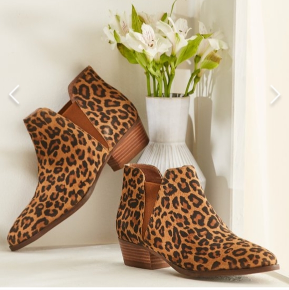 Anthropologie Shoes - Anthro Seychelles Waiting For You Suede Leather Leopard Print Ankle Booties